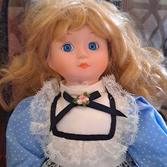 Muñeca de porcelana - Picture 3 of 3